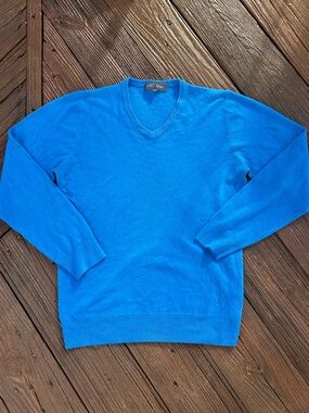 V-Neck Sweater in Bright Blue